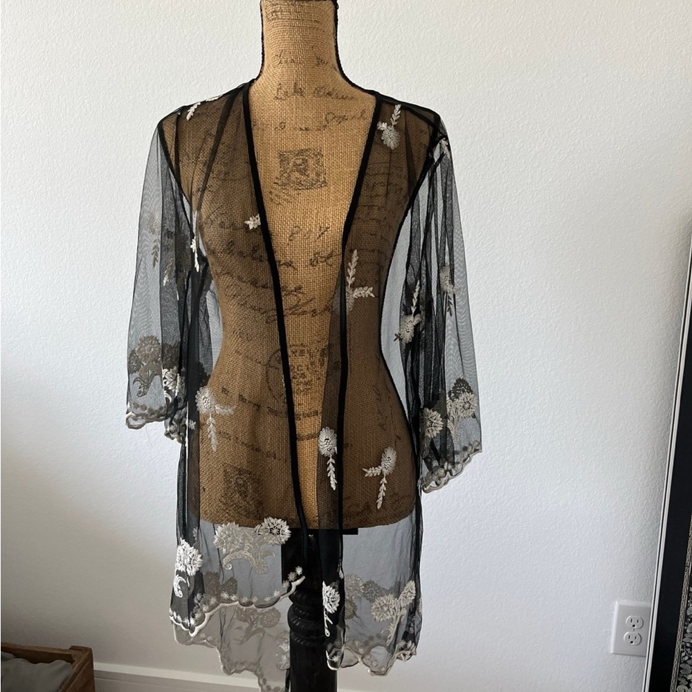 Elegant Black Sheer Kimono with White Floral Embroidery